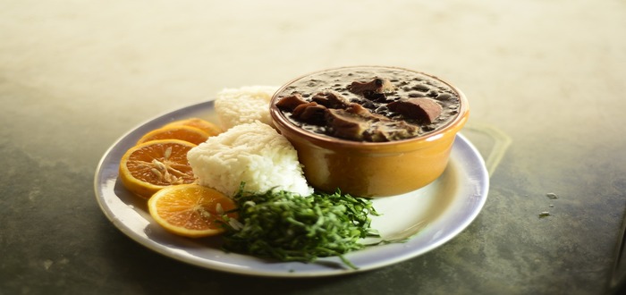 Feijoada com couve